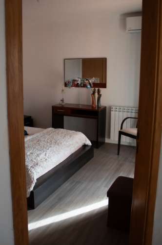 Oportunidade - Moradia T5 com anexo independente T3