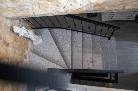 Oportunidade - Moradia T5 com anexo independente T3