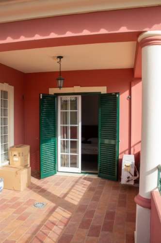 Oportunidade - Moradia T5 com anexo independente T3