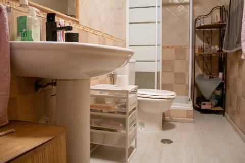 Oportunidade - Moradia T5 com anexo independente T3