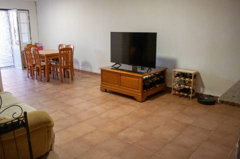 Oportunidade - Moradia T5 com anexo independente T3