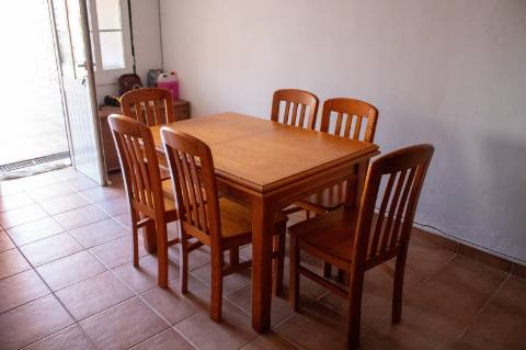 Oportunidade - Moradia T5 com anexo independente T3