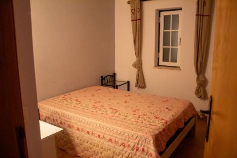 Oportunidade - Moradia T5 com anexo independente T3