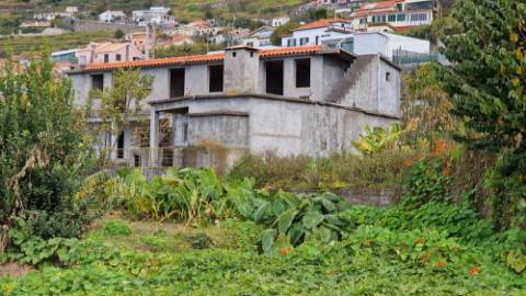 Moradia T2 no Arco da Calheta