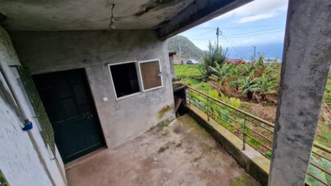 Moradia T2 no Arco da Calheta