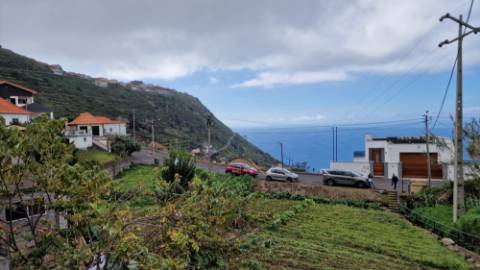 Moradia T2 no Arco da Calheta