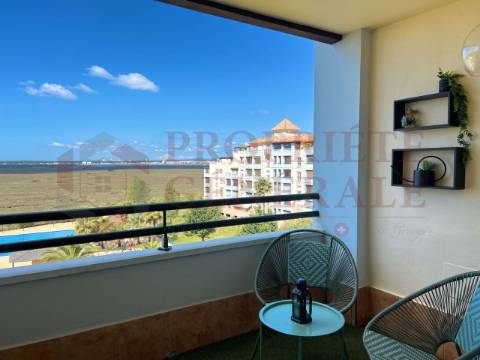 Apartamentos t2 novos em condomínio fechado com piscina, com vista rio e mar.