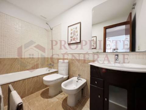 Apartamentos t2 novos em condomínio fechado com piscina, com vista rio e mar.