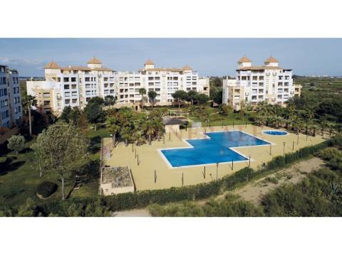 Apartamentos t2 novos em condomínio fechado com piscina, com vista rio e mar.