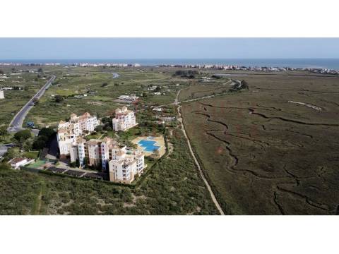 Apartamentos t2 novos em condomínio fechado com piscina, com vista rio e mar.