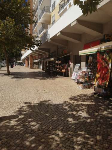 Loja com excelente localização em Albufeira