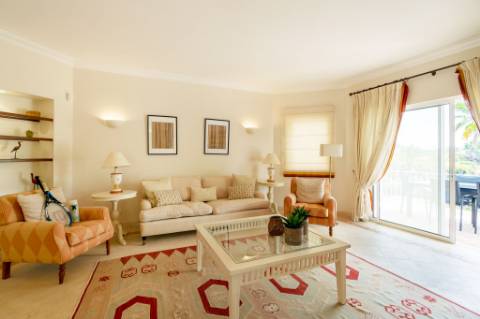 Apartamento com 2 quartos na Encosta do Lago