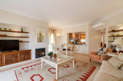 Apartamento com 2 quartos na Encosta do Lago