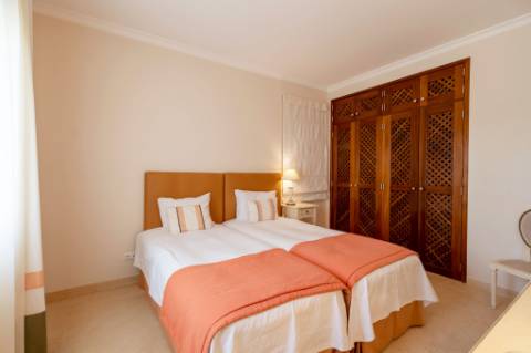 Apartamento com 2 quartos na Encosta do Lago