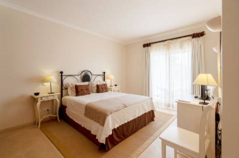 Apartamento com 2 quartos na Encosta do Lago