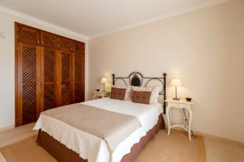 Apartamento com 2 quartos na Encosta do Lago