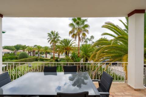 Apartamento com 2 quartos na Encosta do Lago