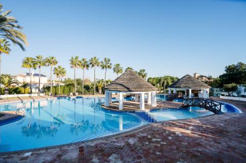 Apartamento com 2 quartos na Encosta do Lago