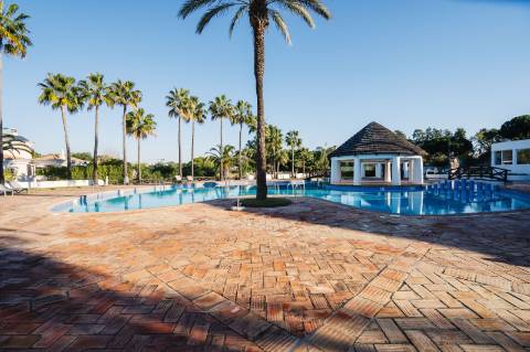 Apartamento com 2 quartos na Encosta do Lago