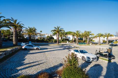 Apartamento com 2 quartos na Encosta do Lago