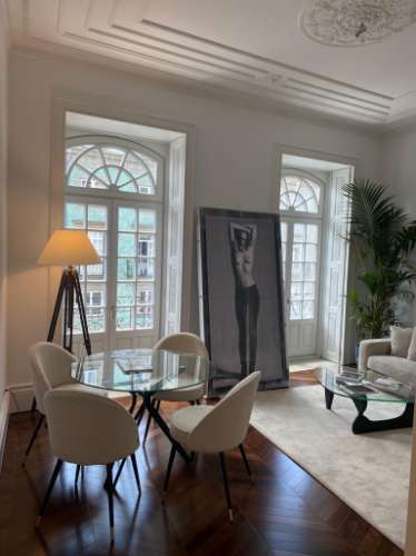 Apartamento T0+1 junto á Torre dos Clérigos, Porto