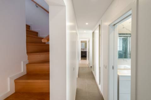 Moradia T4 com piscina em Porches, Lagoa