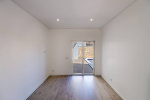 Moradia T4 com piscina em Porches, Lagoa