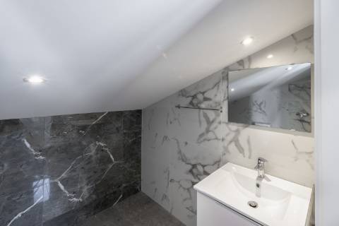 Moradia T4 com piscina em Porches, Lagoa