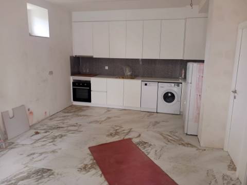 Apartamento T2 inserido num condomínio privado - Porto.