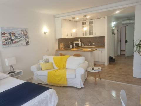 Excelente Estúdio remodelado em zona central de Vilamoura