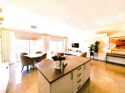 T2 Lagos com Segurança 24H Golf Piscina Ginásio Jacuzzi e Garagem