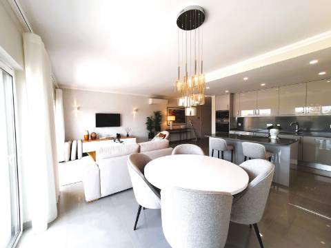 T2 Lagos com Segurança 24H Golf Piscina Ginásio Jacuzzi e Garagem