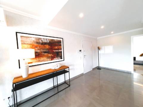 T2 Lagos com Segurança 24H Golf Piscina Ginásio Jacuzzi e Garagem