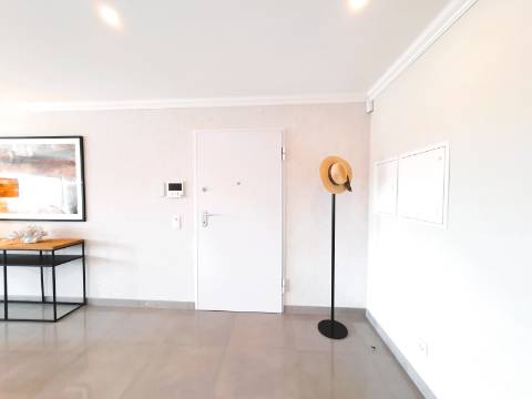 T2 Lagos com Segurança 24H Golf Piscina Ginásio Jacuzzi e Garagem