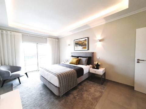 T2 Lagos com Segurança 24H Golf Piscina Ginásio Jacuzzi e Garagem