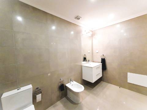 T2 Lagos com Segurança 24H Golf Piscina Ginásio Jacuzzi e Garagem