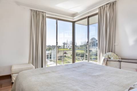 Moradia T4 com vista mar em Alvor