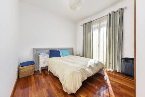 Moradia T4 com vista mar em Alvor