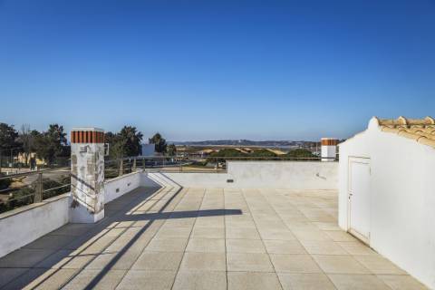 Moradia T4 com vista mar em Alvor