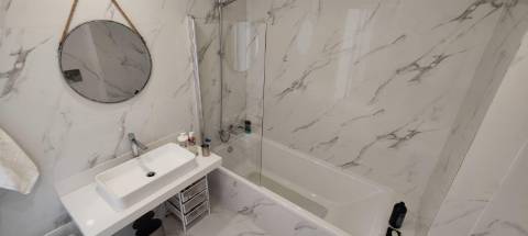 Excelente apartamento T2 Novo em condomínio fechado com Piscina e lugar de garagem.