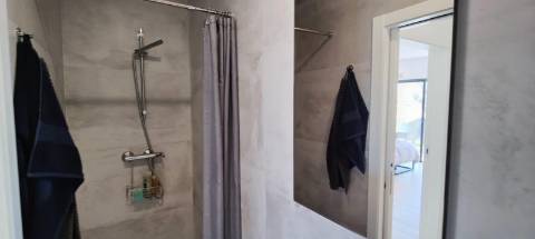 Excelente apartamento T2 Novo em condomínio fechado com Piscina e lugar de garagem.