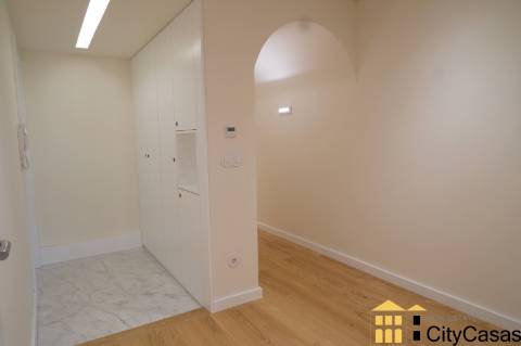 T3 com Pátio e Garagem | à Av. da Boavista