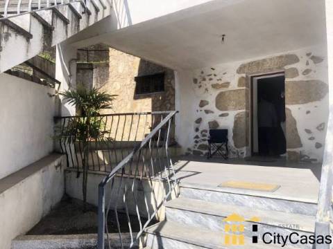 Quinta de 3060 m2 com Moradia T5 | Roriz, Santo Tirso