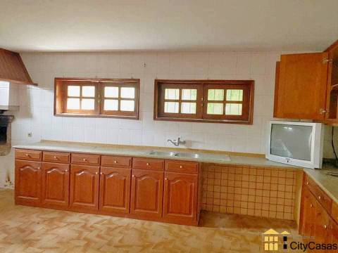 Quinta de 3060 m2 com Moradia T5 | Roriz, Santo Tirso