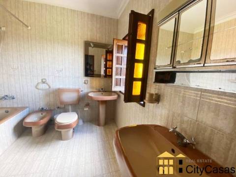 Quinta de 3060 m2 com Moradia T5 | Roriz, Santo Tirso