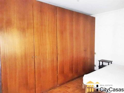 Quinta de 3060 m2 com Moradia T5 | Roriz, Santo Tirso