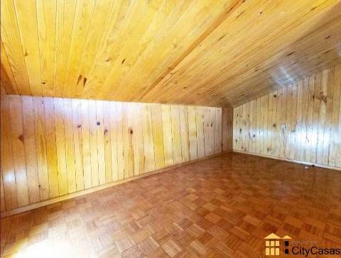 Quinta de 3060 m2 com Moradia T5 | Roriz, Santo Tirso