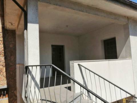 Quinta de 3060 m2 com Moradia T5 | Roriz, Santo Tirso