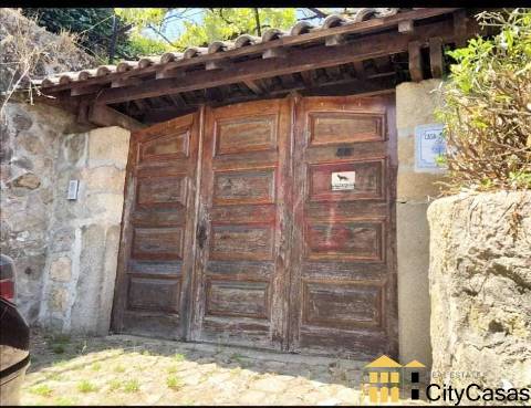 Quinta de 3060 m2 com Moradia T5 | Roriz, Santo Tirso