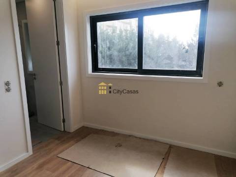 Andar-Moradia T3+1 Novo em Baguim